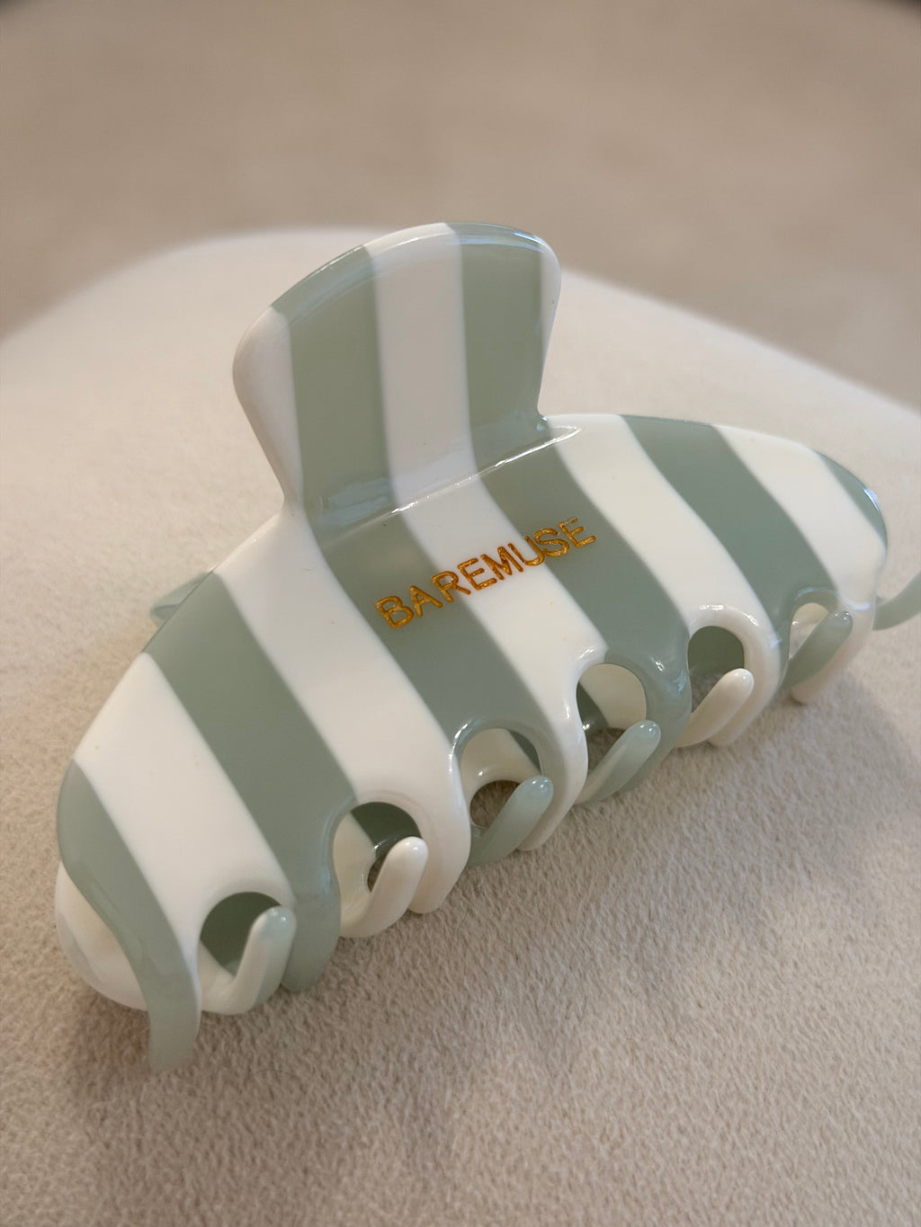 Baremuse Beauty Sage Claw Clip